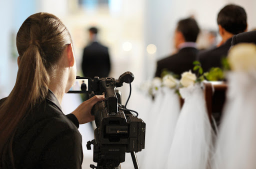 5 Reasons to Book a Wedding Videographer