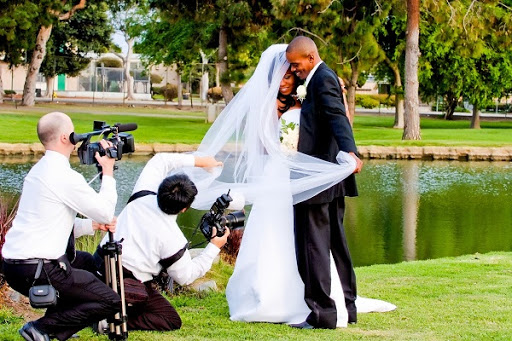 5 Reasons to Book a Wedding Videographer