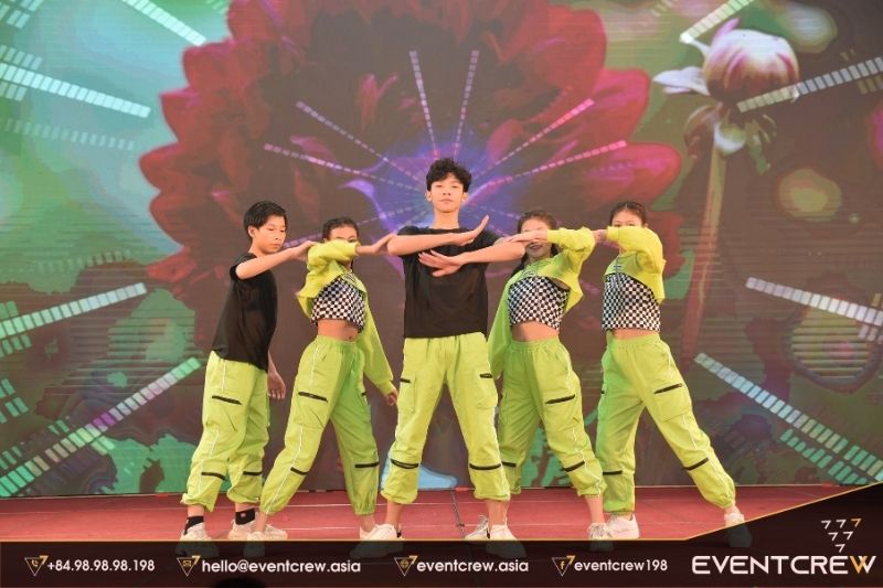 dance crews for events in Hanoi